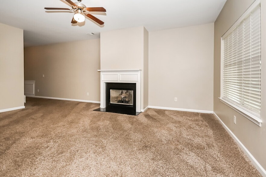 Building Photo - 438 Orchid Ln