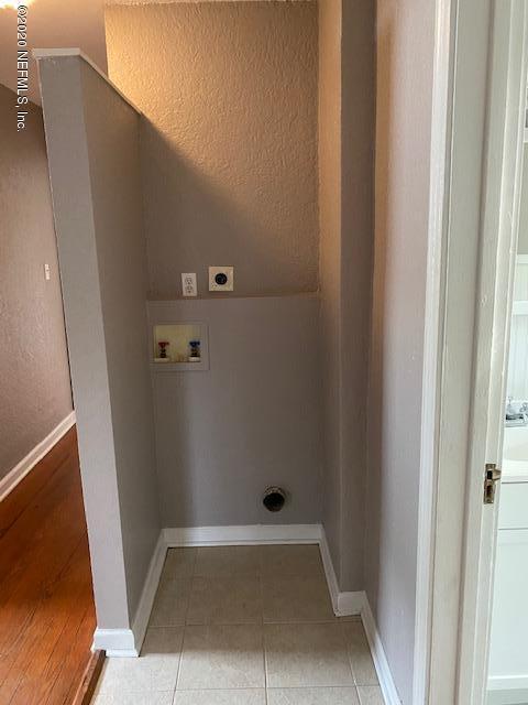 Building Photo - 4565 Royal Ave