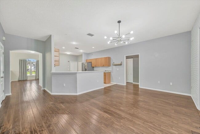 Building Photo - Beautiful 4 bed/ 2.5 bath Rental ~ Sarasota
