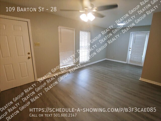 Building Photo - 109 Barton St