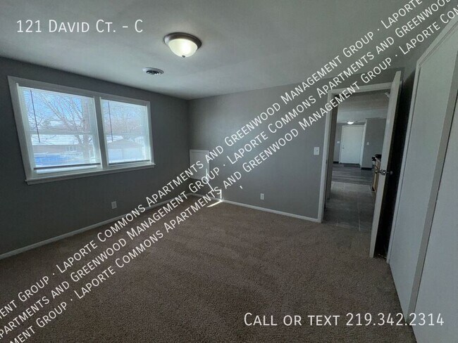 Building Photo - 121 David Ct