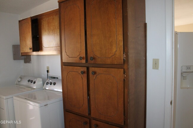 Building Photo - 5613 Wadsworth Ave