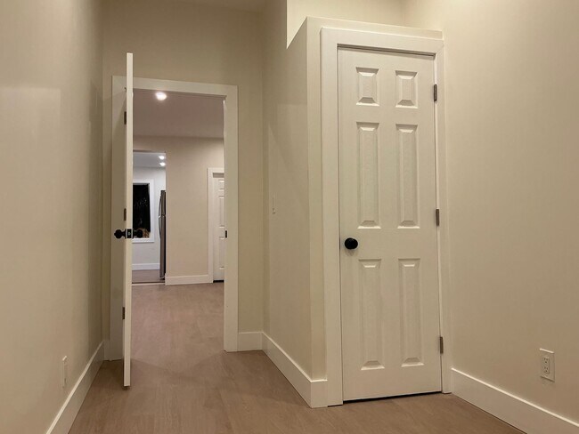 Building Photo - Refine Tyler Realty LLC