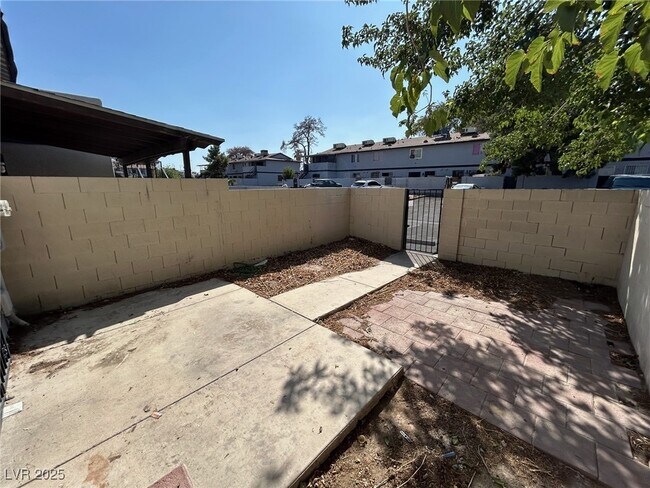 Building Photo - 3417 Civic Center Dr