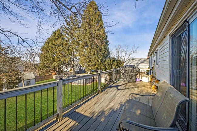 Building Photo - 44 Belleview Ave
