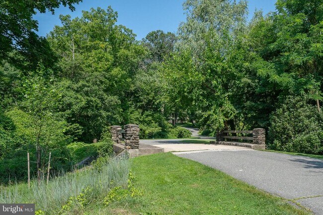Building Photo - 504 Harriton Rd