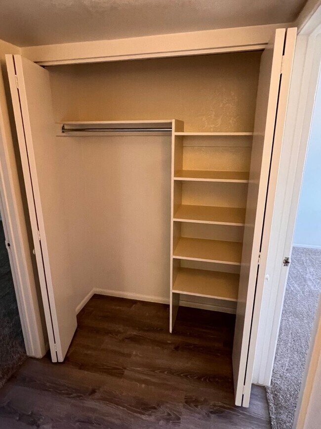 Building Photo - Low-Maintenance Living with Private Pool in Chandler