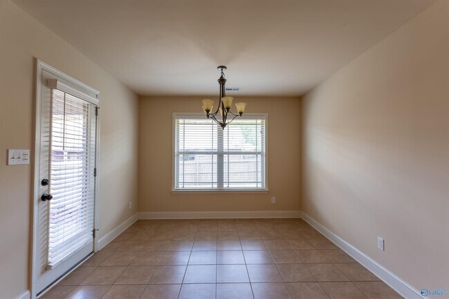 Building Photo - 115 Fields Pond Dr