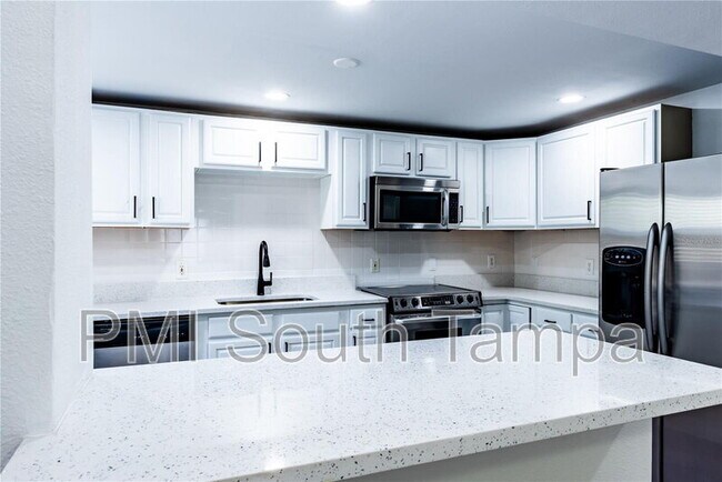 Building Photo - 3402 W Van Buren Dr