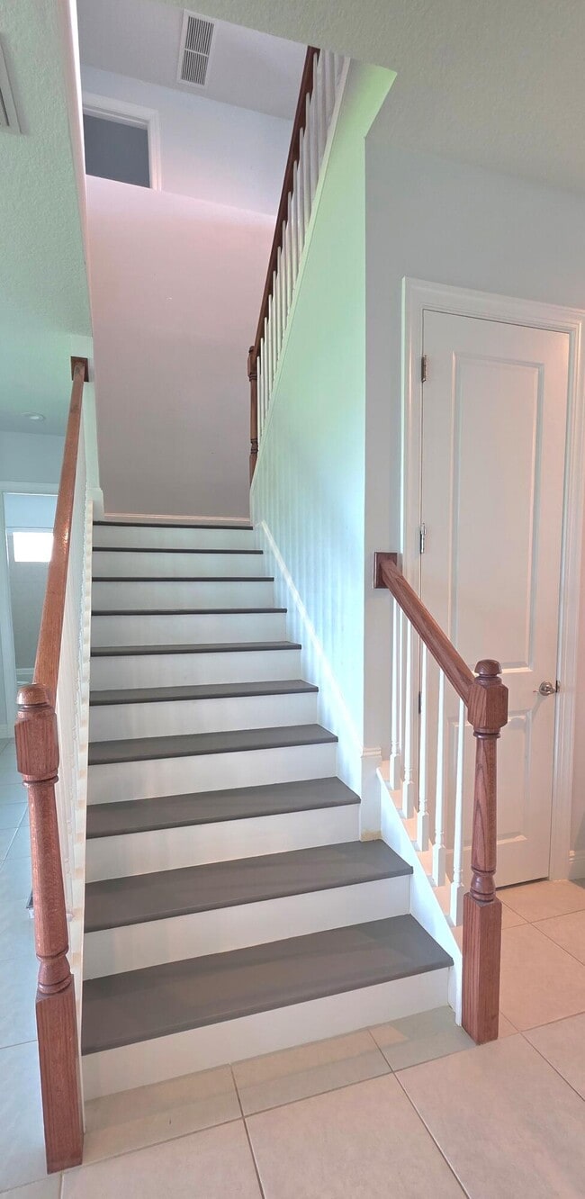 Building Photo - 12550 Nautilus Cir