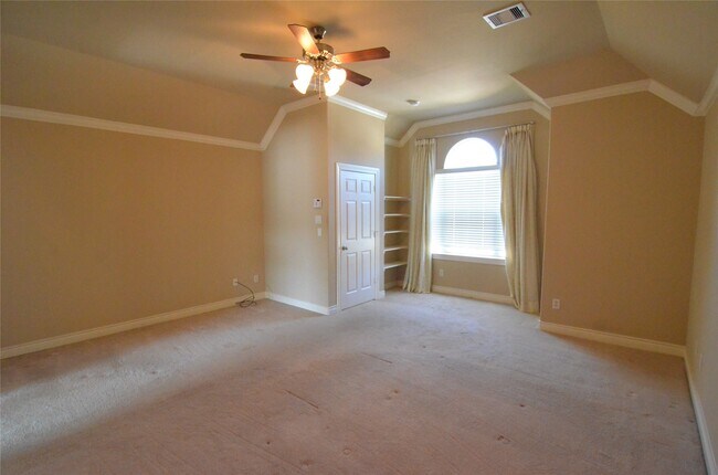 Building Photo - 9006 Harbor Hills Dr