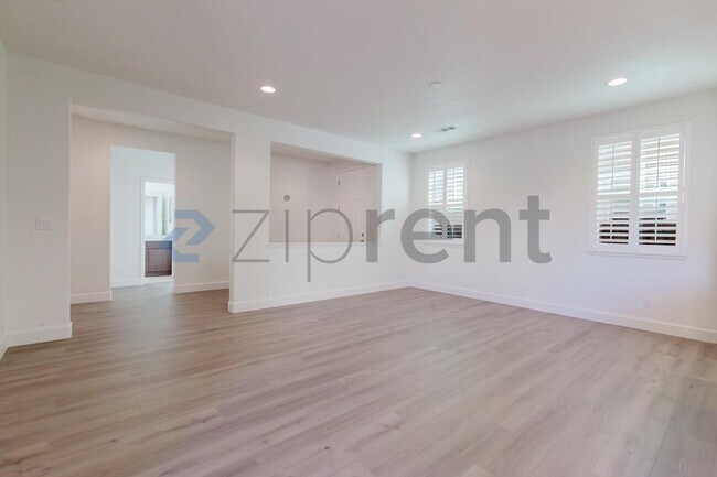 Building Photo - 873 Willow Bridge Dr