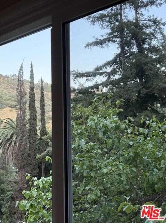 Building Photo - 1552 Crater Ln