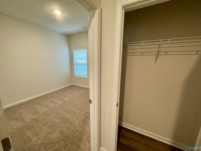 Building Photo - 3240 Cool Spgs Ave SW