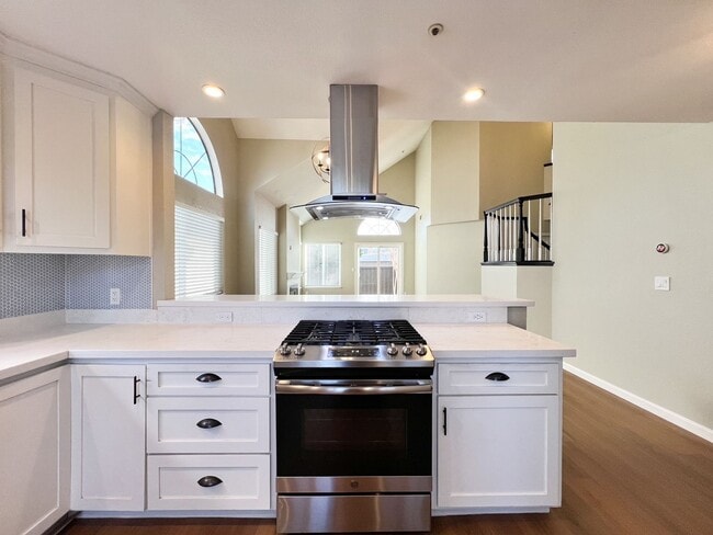 Building Photo - Updated Three Bedroom Home in the Heart of Napa