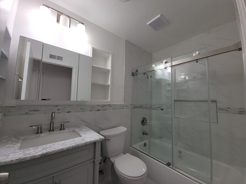 Building Photo - 8287 Lapiz Drive