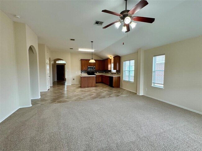 Building Photo - 1692 Amberwood Loop
