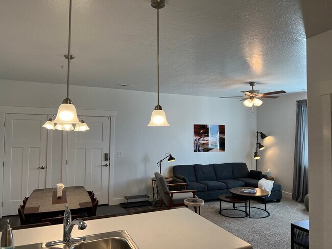 Building Photo - 767 N 380 W