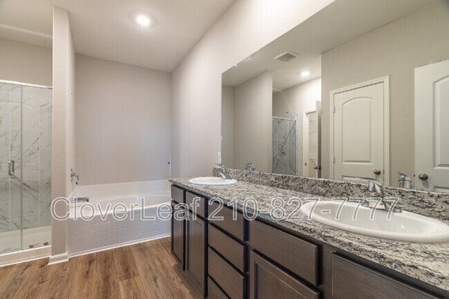 Building Photo - 9223 Foxing Blf