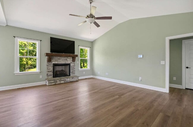 Building Photo - Charming 3-Bedroom Bunn Home with Granite ...