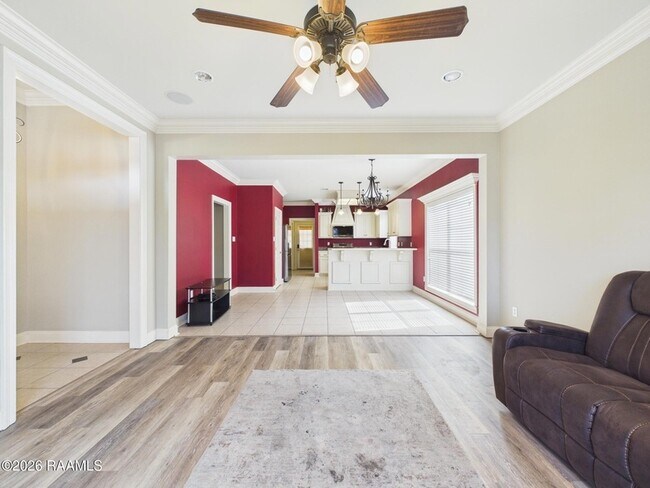 Building Photo - 104 Cadet Ln