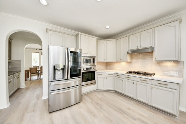 Building Photo - 527 Little River Ct