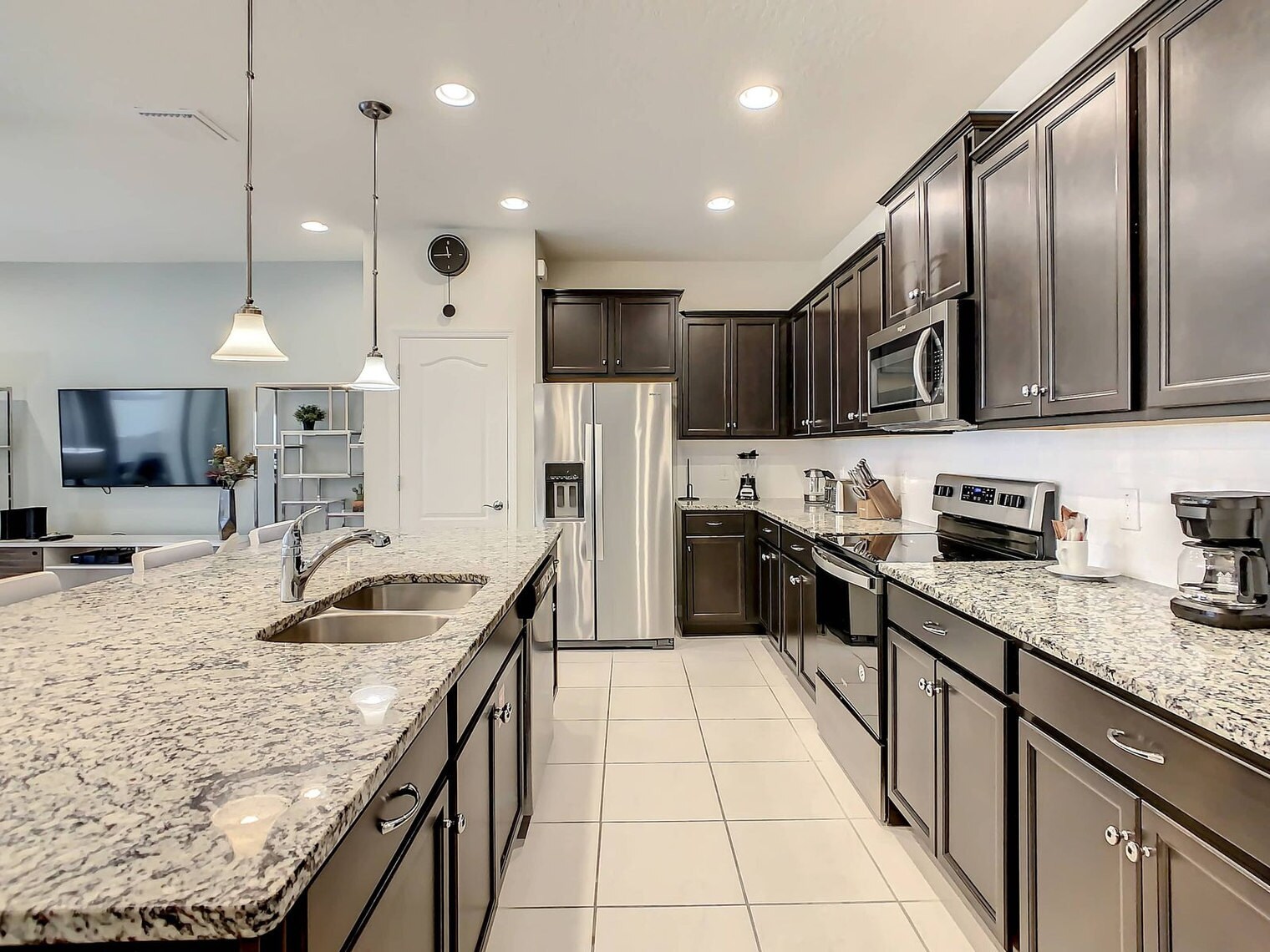 Building Photo - 2404 Tangier Dr