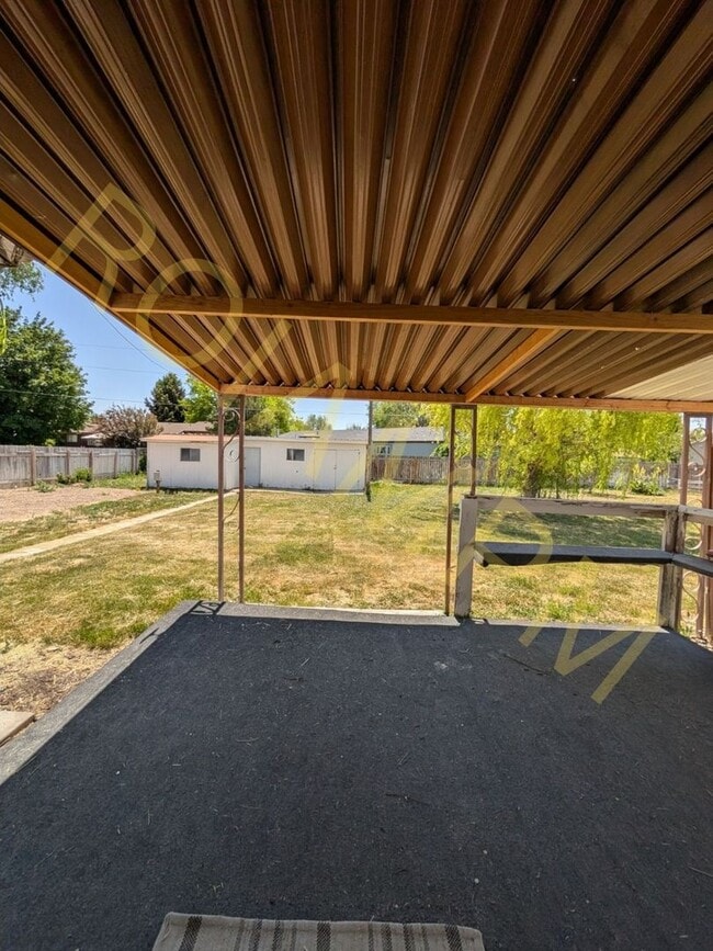 Building Photo - Spacious 4 Bed 2 Bath Home Near CSI – RV H...