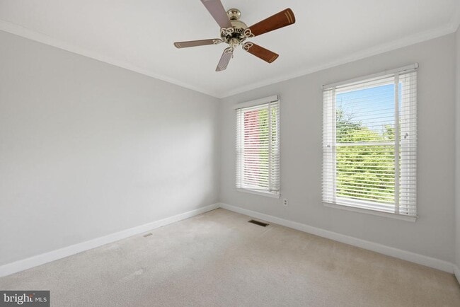 Building Photo - 2009 Gervais Dr