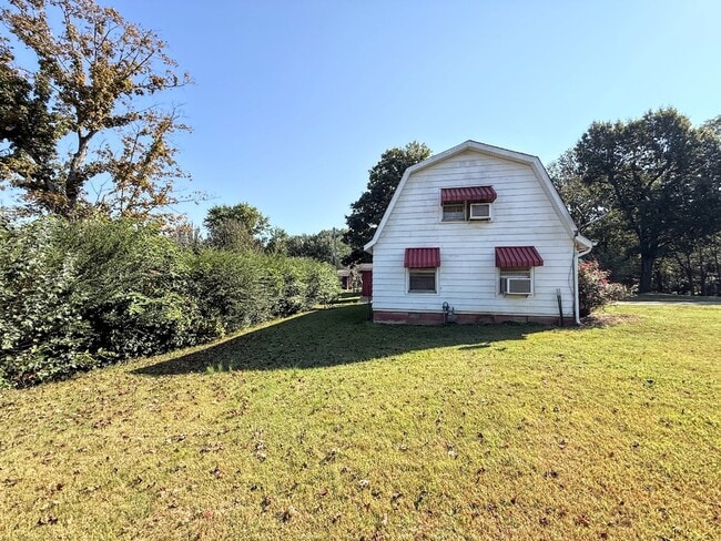 Building Photo - House in Benton