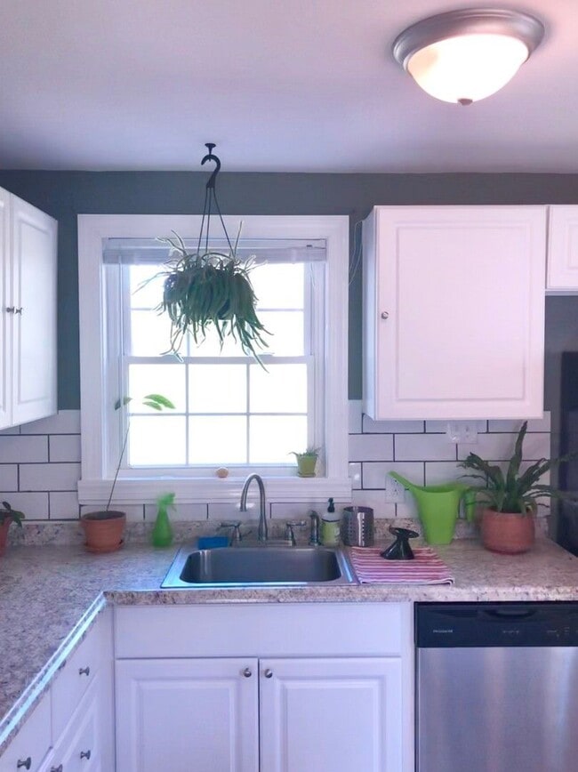 Building Photo - 1128 Sumpter St