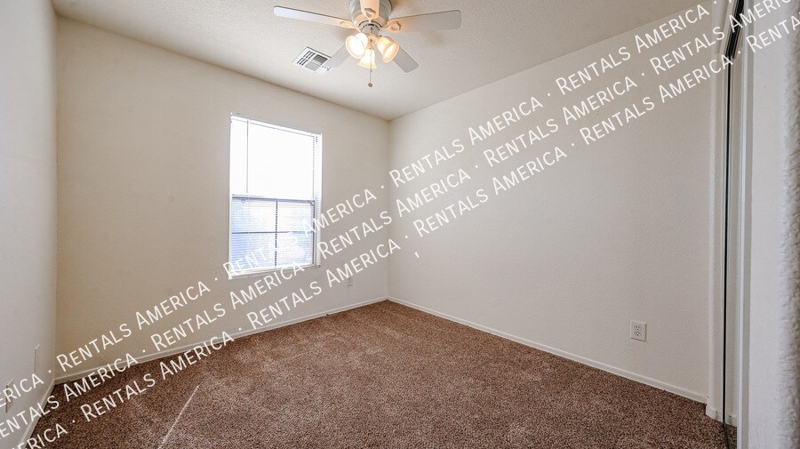 Building Photo - 1110 E Coppola St