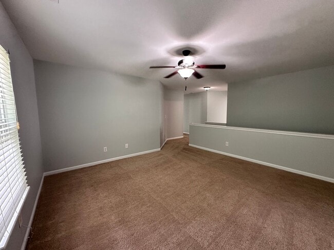 Building Photo - Exclusively Offered By Muse Realty Rentals...