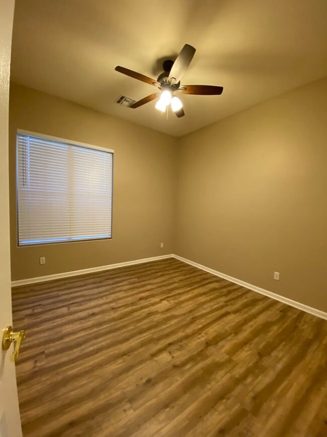 Building Photo - COMING SOON IN HIGLEY GROVES!!!!