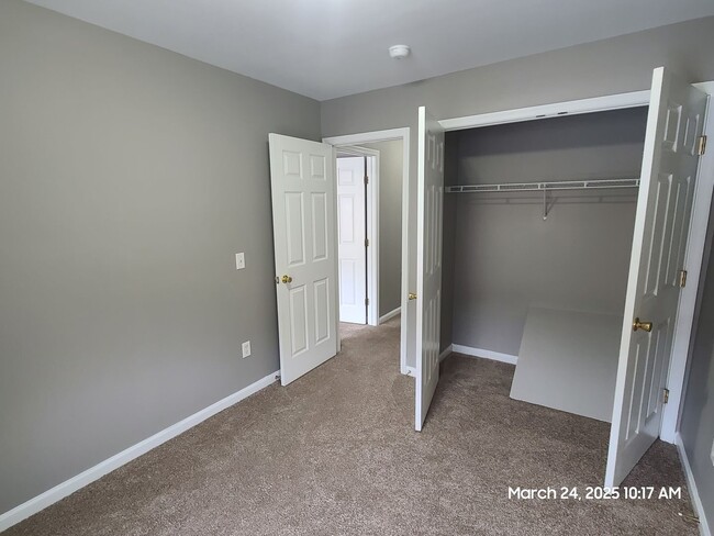 Building Photo - 3 Bedroom Townhome for Rent in Waynesboro