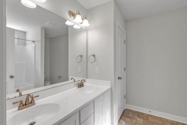 Building Photo - 202 Browns Ferry Rd