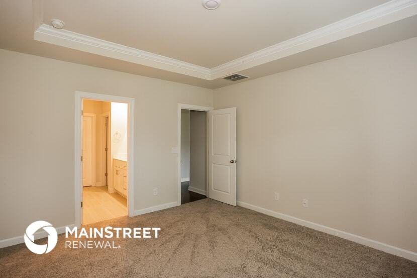 Building Photo - 4015 Honey Locust Dr