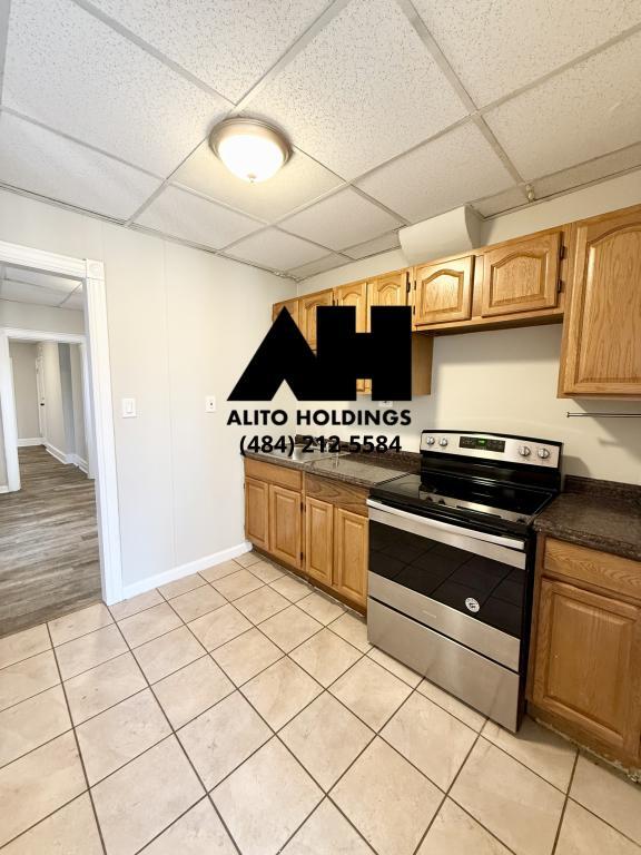 Building Photo - 744 N Ninth St