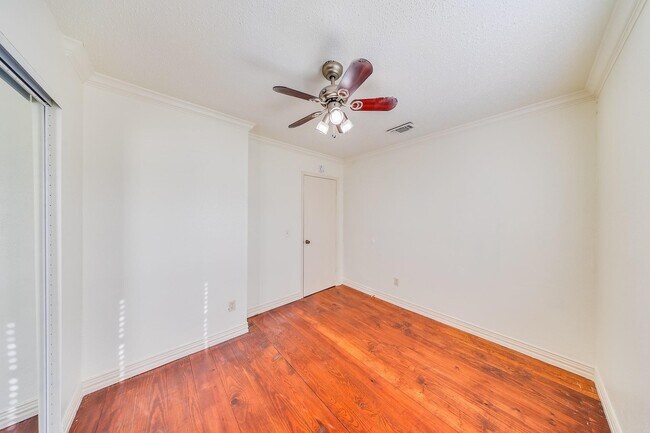 Building Photo - 13303 Bridgepath Ct