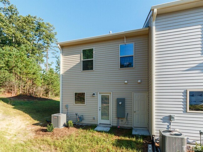 Building Photo - 515 Hobkirks Pl