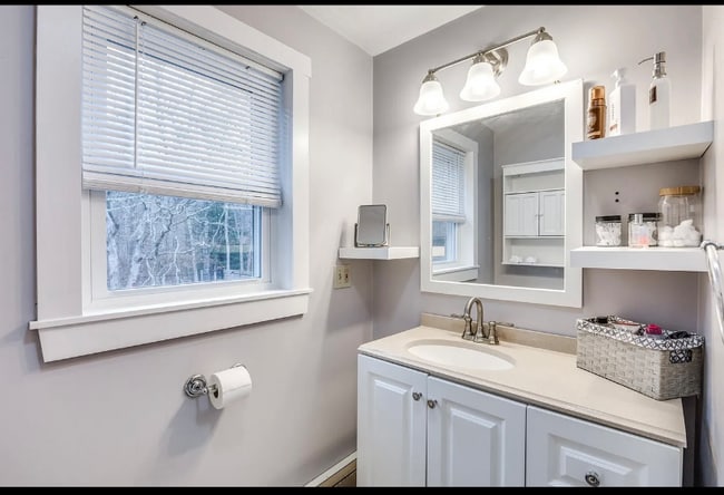 Building Photo - 94 Kiahs Way