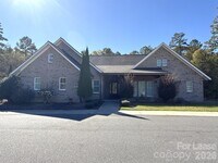 Building Photo - 13931 Thompson Rd