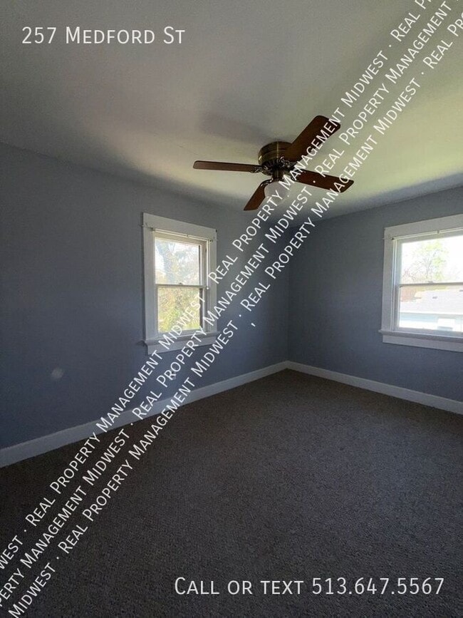 Building Photo - 257 Medford St