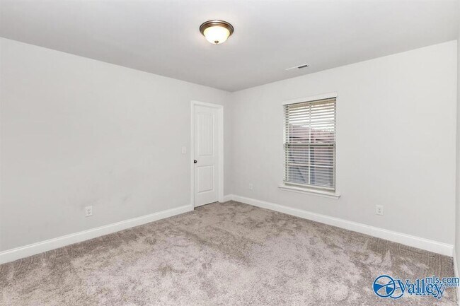 Building Photo - 283 Harold Murphy Dr