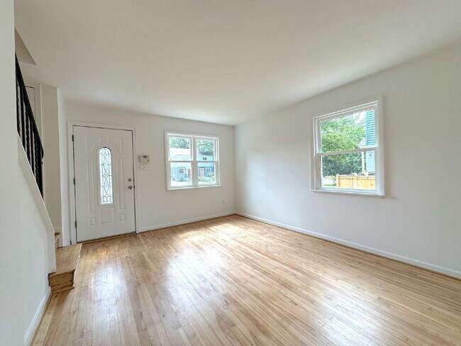 Building Photo - Charming 2BR Townhome with Finished Basement, Fenced Yard & Private Driveway Near Huntington Metro