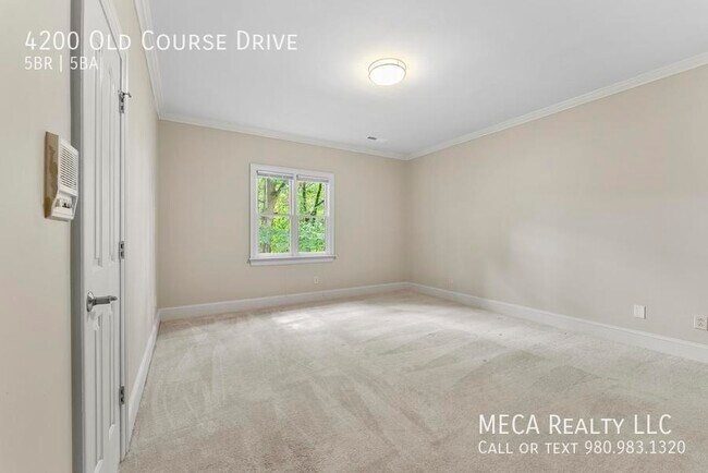 Building Photo - 4200 Old Course Dr