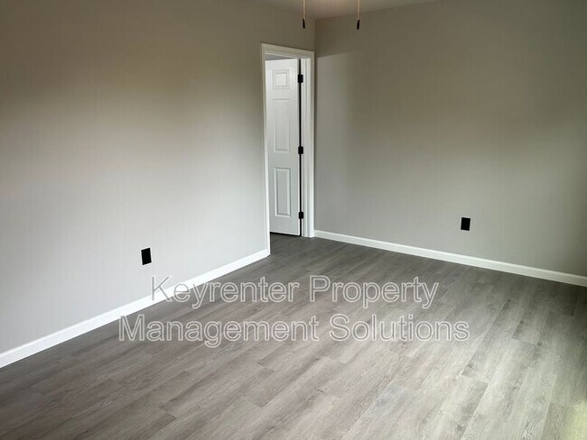 Building Photo - 1006 Pocahontas Ave