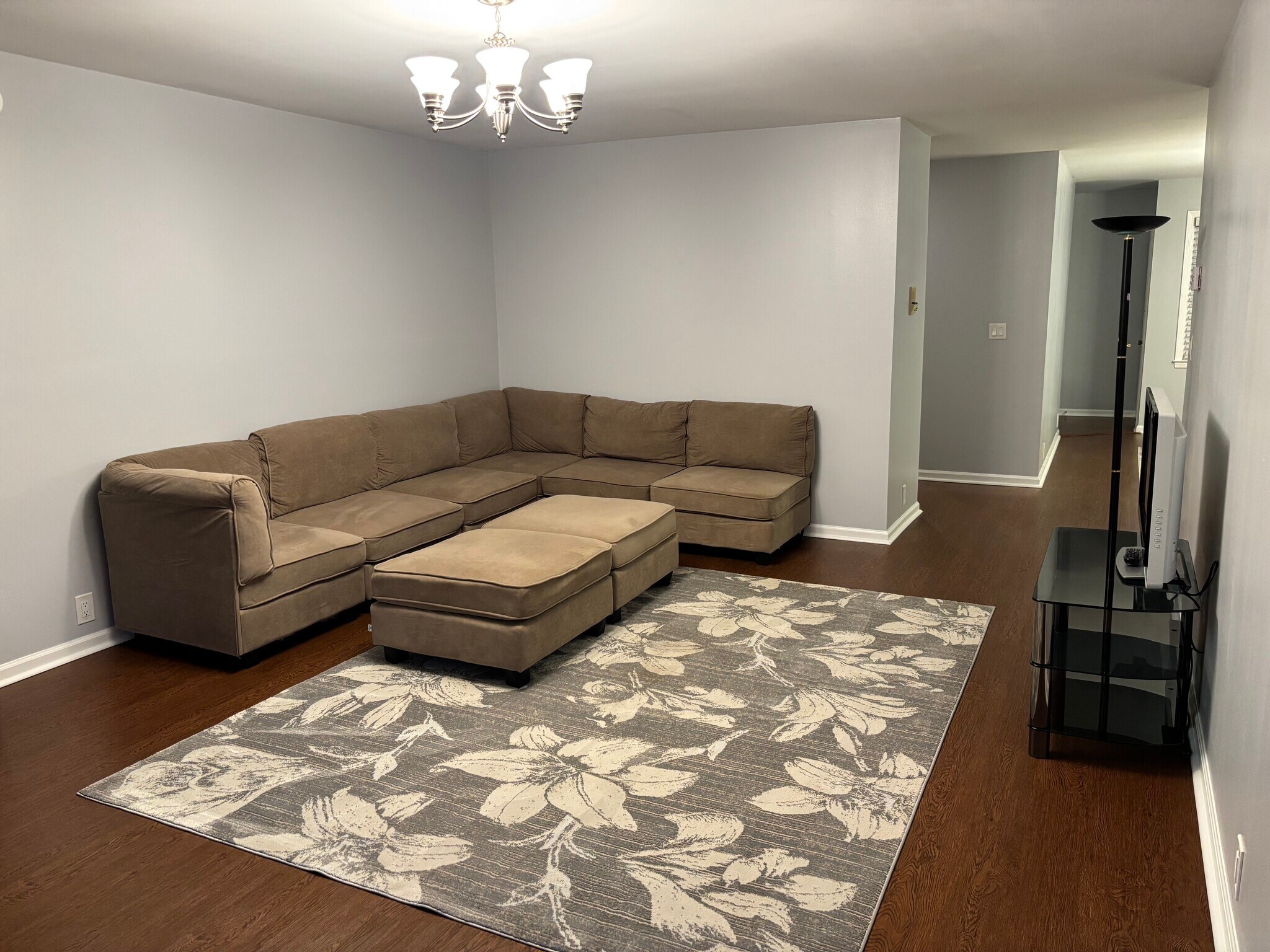 Great room - 22 Williamsburg Cir