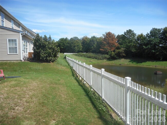 Building Photo - 2331 Crosscut Dr
