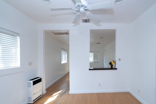Building Photo - Beautiful 2 bedroom 1 bath home!!!!